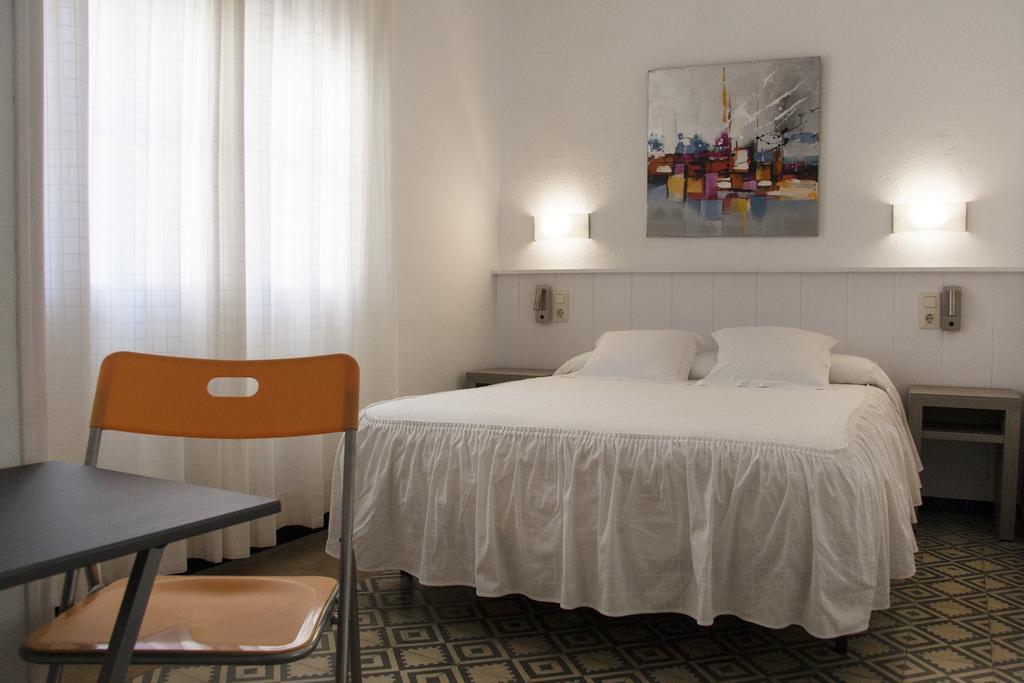 Hostal La Florida Llança Esterno foto