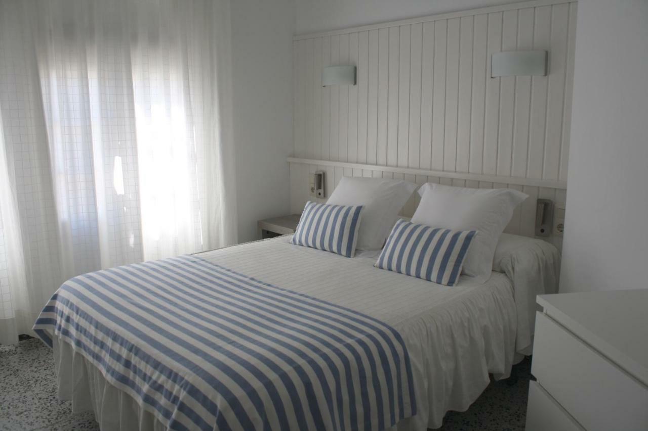 Hostal La Florida Llança Esterno foto