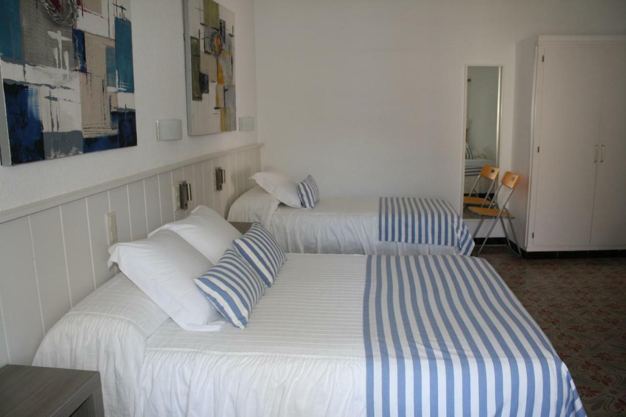 Hostal La Florida Llança Esterno foto