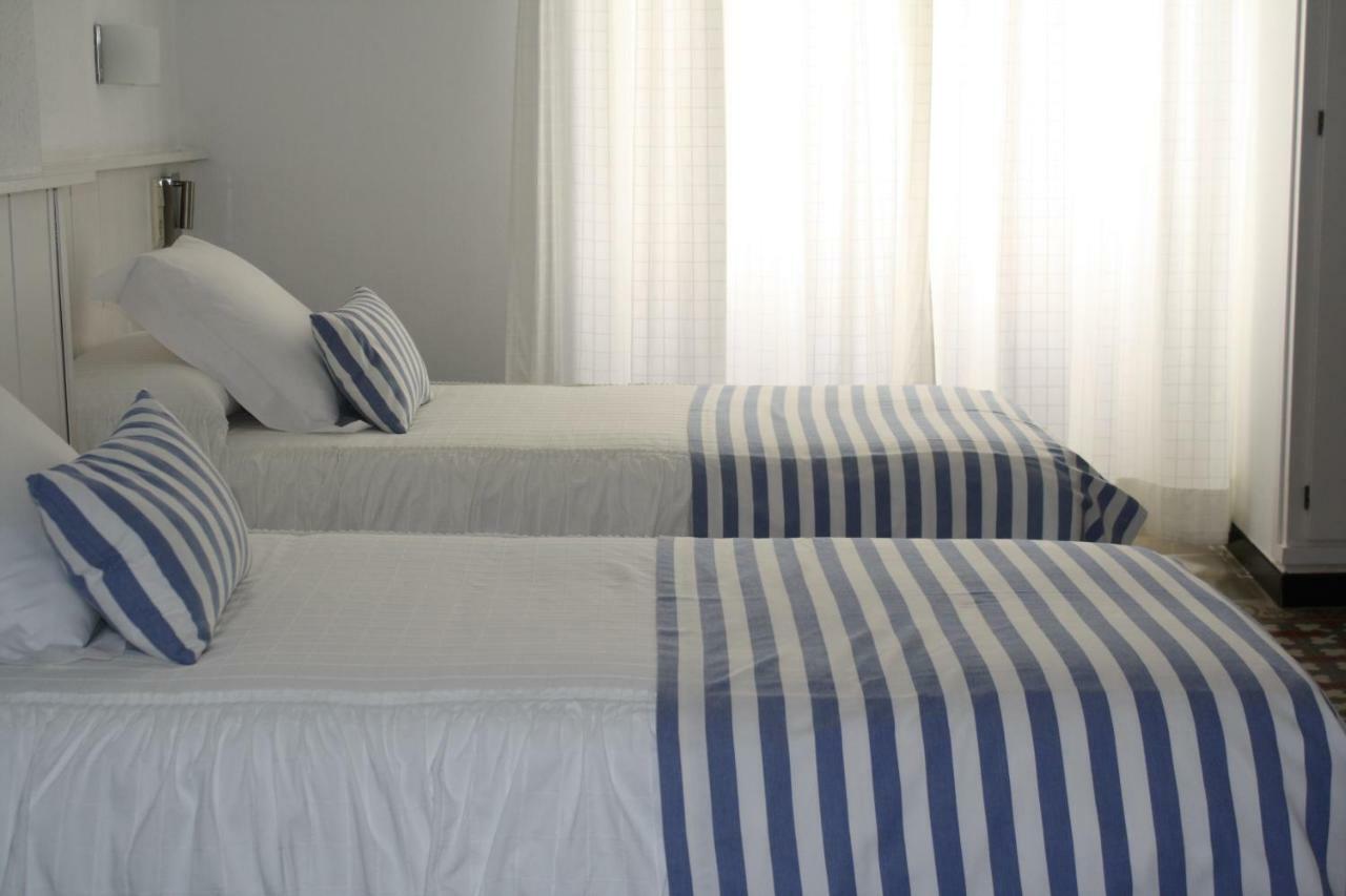 Hostal La Florida Llança Esterno foto