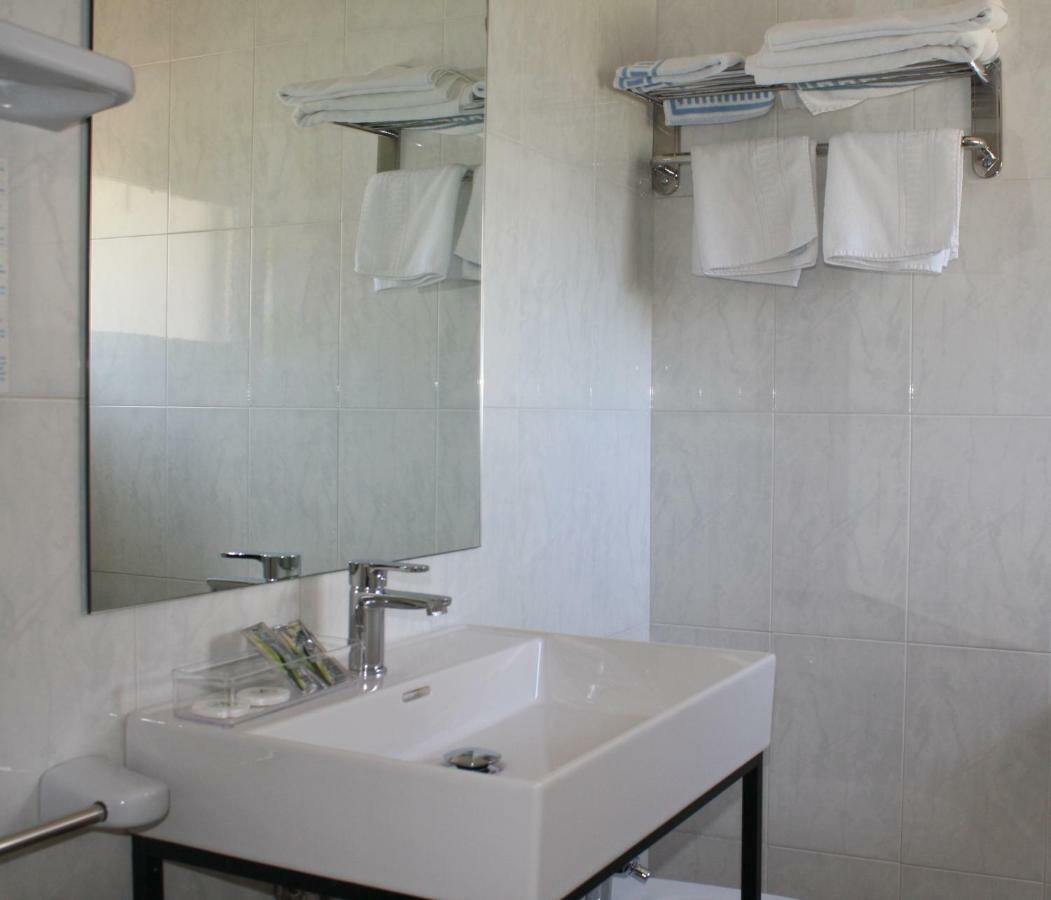 Hostal La Florida Llança Esterno foto