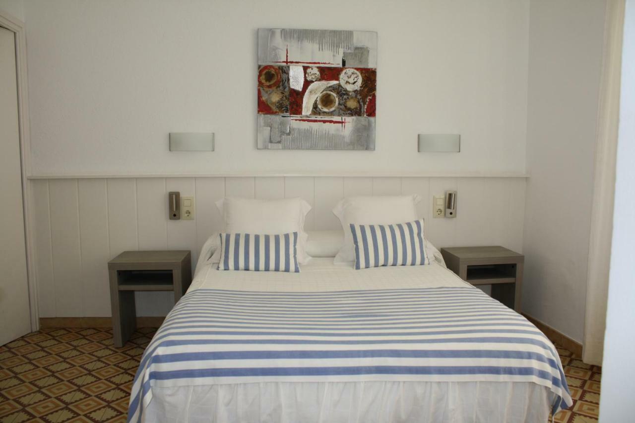 Hostal La Florida Llança Esterno foto