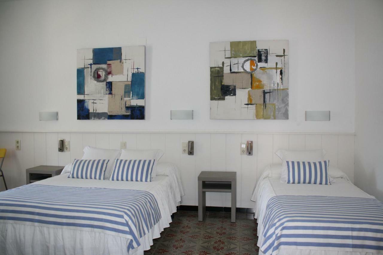 Hostal La Florida Llança Esterno foto